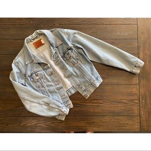 Vintage Levi’s denim jacket
